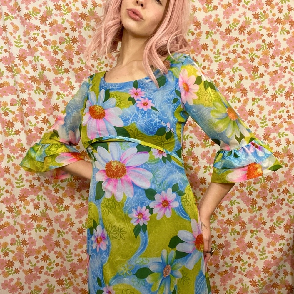 Vintage 1970’s bright floral maxi dress